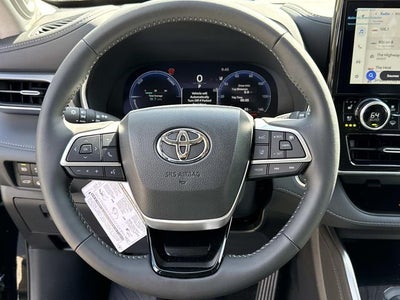 2026 Toyota Highlander Hybrid Platinum