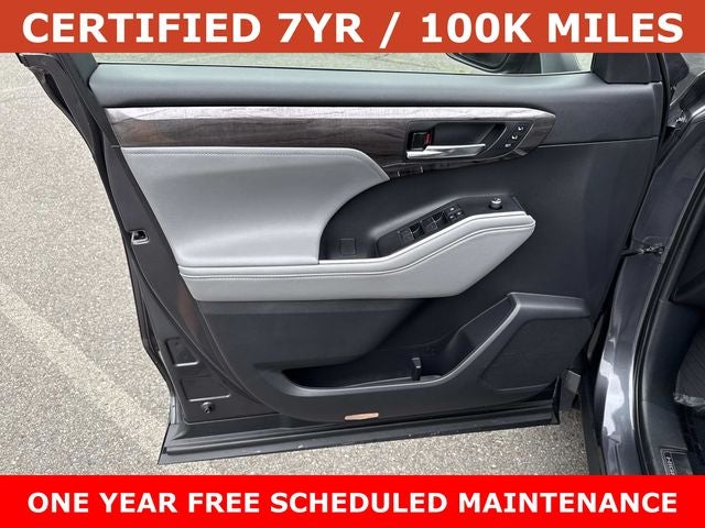 2021 Toyota Highlander Hybrid Platinum