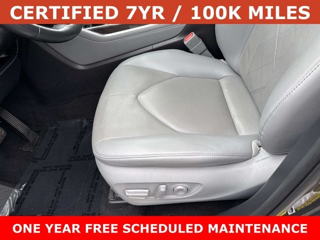 2021 Toyota Highlander Hybrid Platinum
