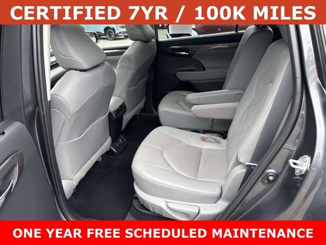 2021 Toyota Highlander Hybrid Platinum