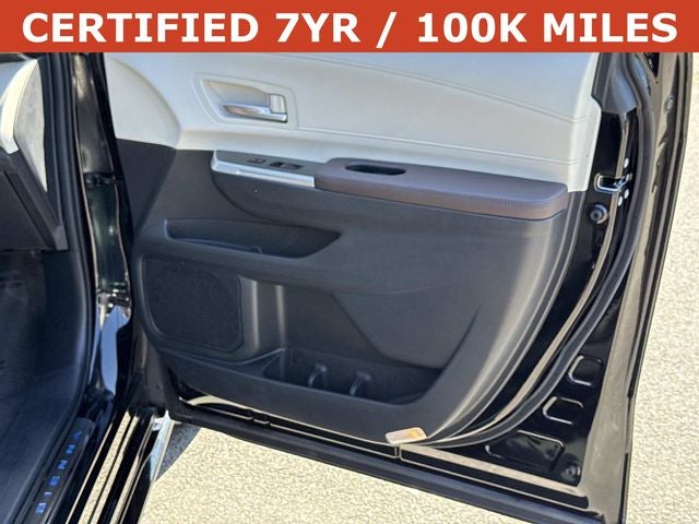 2024 Toyota Sienna Platinum 7 Passenger