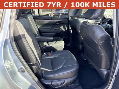 2021 Toyota Highlander Hybrid Platinum