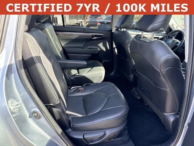 2021 Toyota Highlander Hybrid Platinum