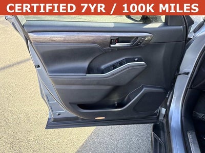 2021 Toyota Highlander Hybrid Platinum