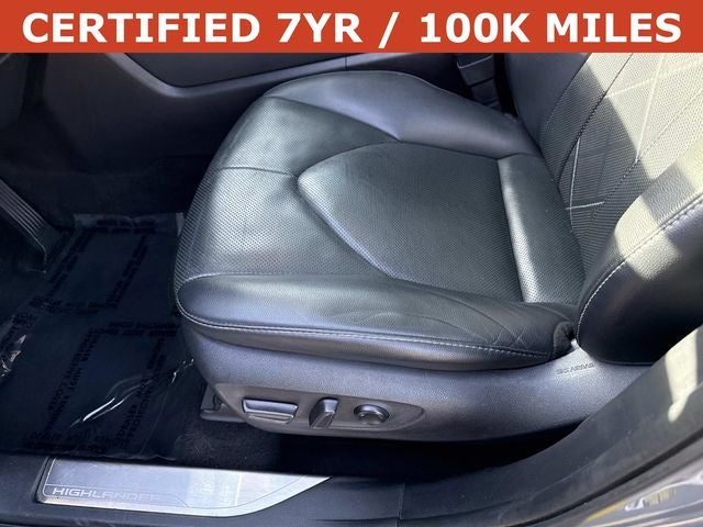 2021 Toyota Highlander Hybrid Platinum