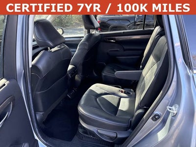 2021 Toyota Highlander Hybrid Platinum