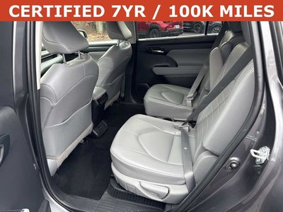 2022 Toyota Highlander Hybrid XLE