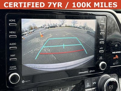 2022 Toyota Highlander Hybrid XLE