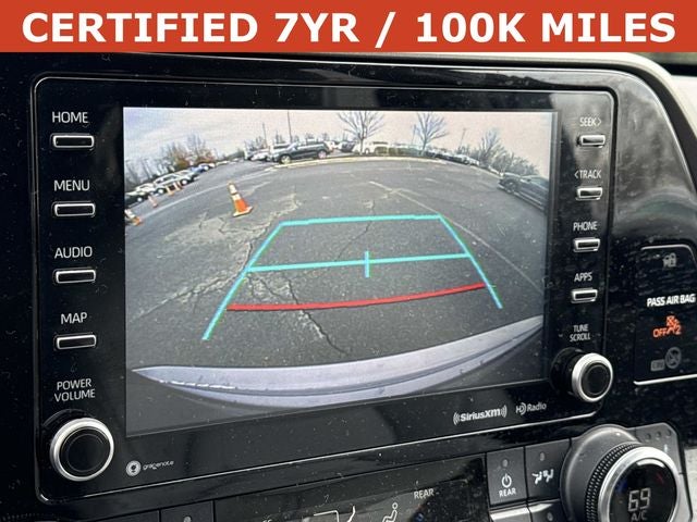 2022 Toyota Highlander Hybrid XLE