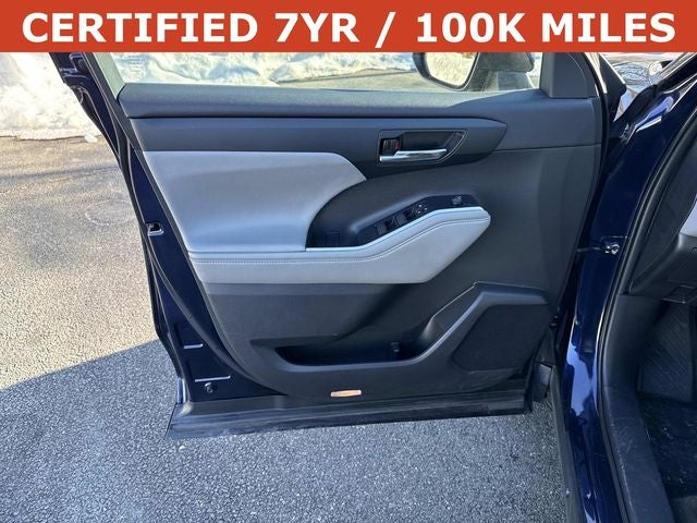 2022 Toyota Highlander Hybrid XLE