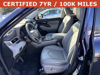 2022 Toyota Highlander Hybrid XLE