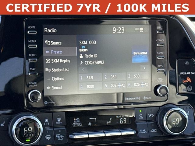 2022 Toyota Highlander Hybrid XLE