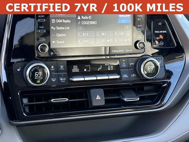 2022 Toyota Highlander Hybrid XLE