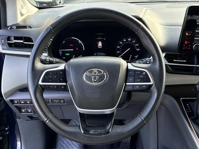 2022 Toyota Sienna XLE 7 Passenger
