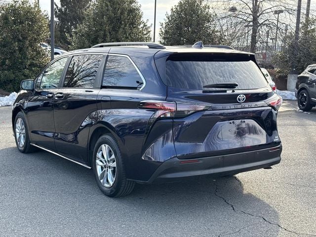 2022 Toyota Sienna XLE 7 Passenger