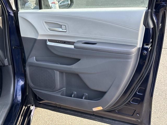 2022 Toyota Sienna XLE 7 Passenger