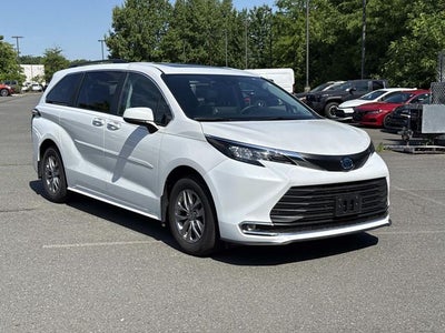 2024 Toyota Sienna XLE 7 Passenger