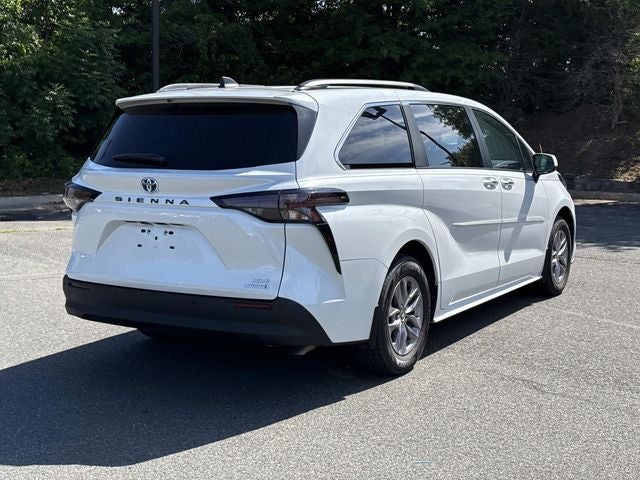 2024 Toyota Sienna XLE 7 Passenger