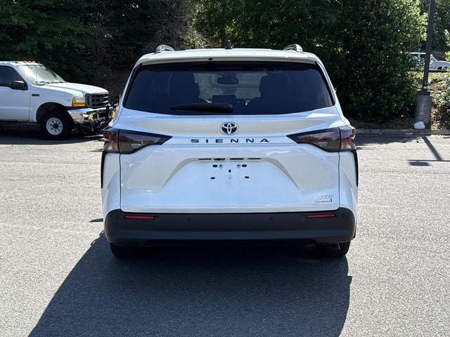 2024 Toyota Sienna XLE 7 Passenger