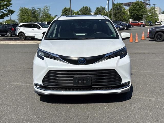 2024 Toyota Sienna XLE 7 Passenger