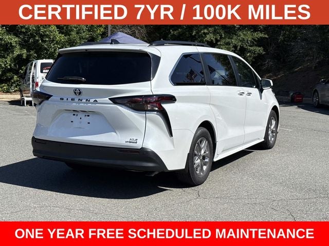 2024 Toyota Sienna XLE 8 Passenger