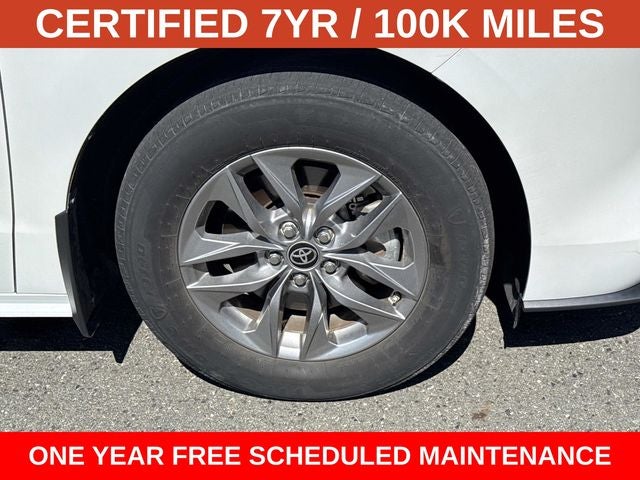 2024 Toyota Sienna XLE 8 Passenger