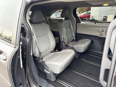 2021 Toyota Sienna XLE 7 Passenger