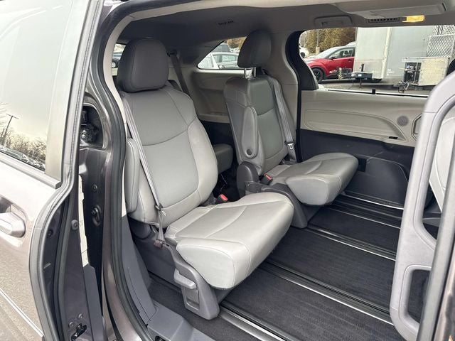 2021 Toyota Sienna XLE 7 Passenger