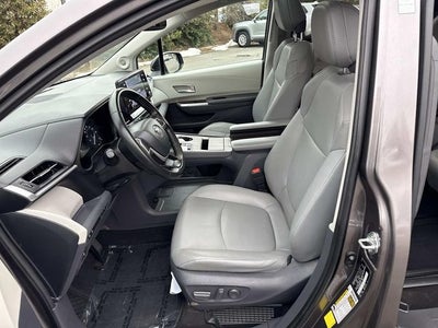 2021 Toyota Sienna XLE 7 Passenger