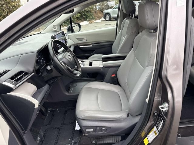 2021 Toyota Sienna XLE 7 Passenger