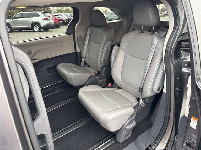 2021 Toyota Sienna XLE 7 Passenger