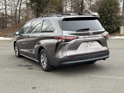 2021 Toyota Sienna XLE 7 Passenger