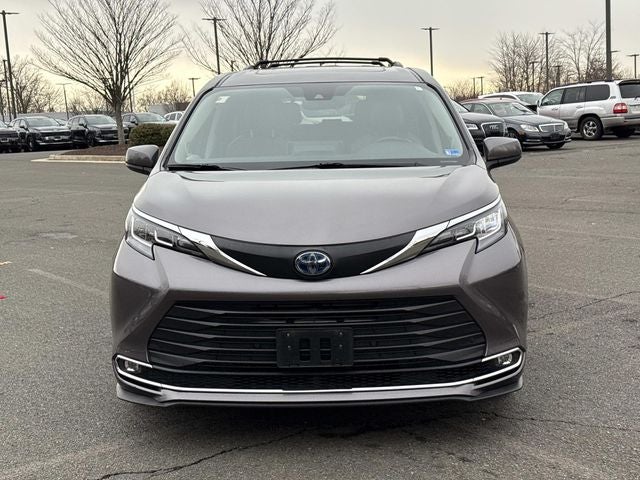 2021 Toyota Sienna XLE 7 Passenger