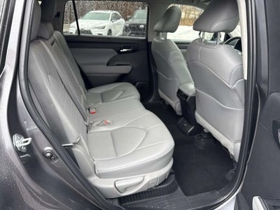 2024 Toyota Highlander Hybrid XLE