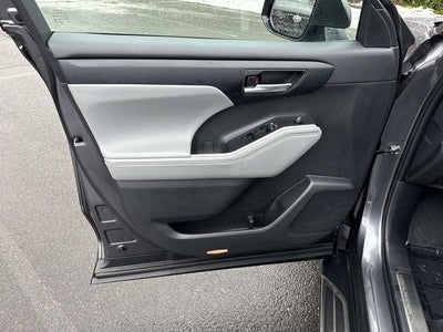 2024 Toyota Highlander Hybrid XLE