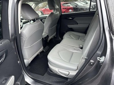 2024 Toyota Highlander Hybrid XLE