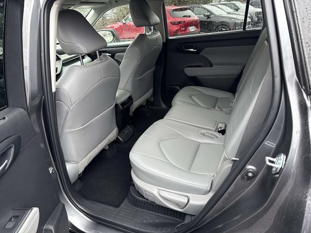 2024 Toyota Highlander Hybrid XLE