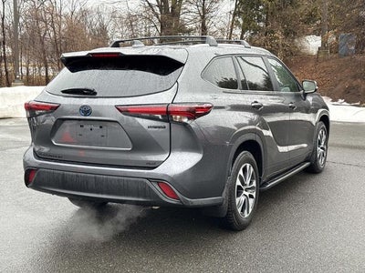 2024 Toyota Highlander Hybrid XLE