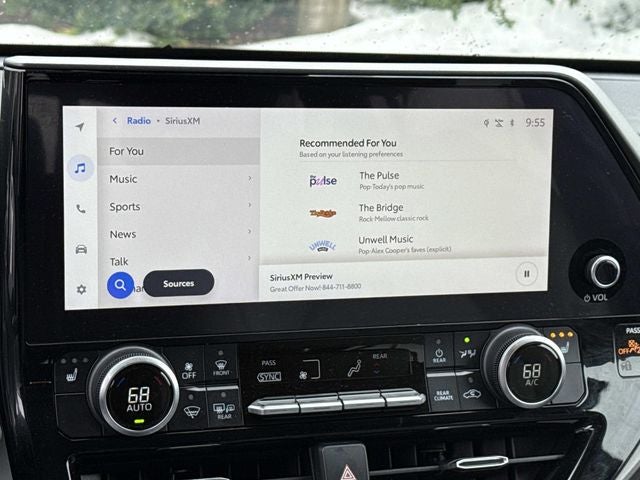 2024 Toyota Highlander Hybrid XLE