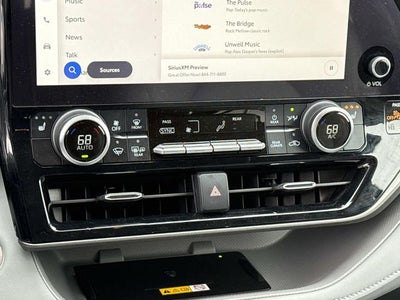 2024 Toyota Highlander Hybrid XLE