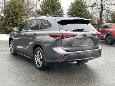 2024 Toyota Highlander Hybrid XLE