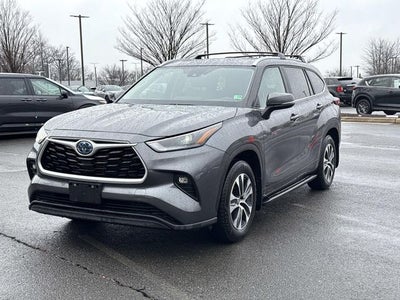 2024 Toyota Highlander Hybrid XLE
