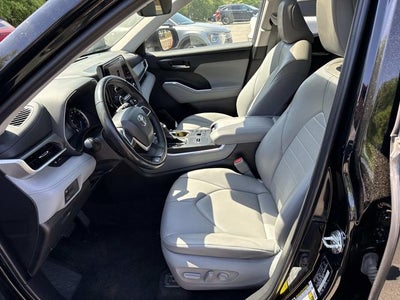 2023 Toyota Highlander Hybrid XLE