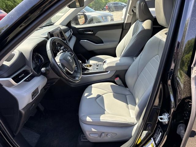 2023 Toyota Highlander Hybrid XLE