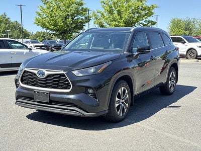 2023 Toyota Highlander Hybrid XLE