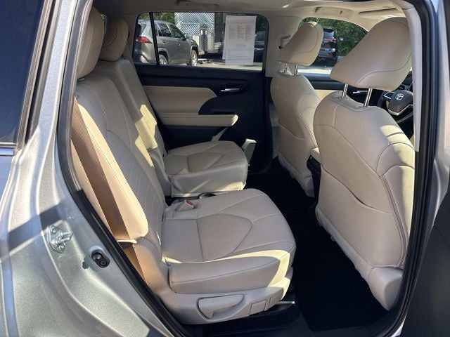 2024 Toyota Highlander Hybrid XLE