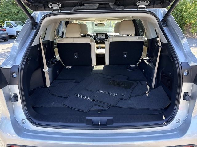 2024 Toyota Highlander Hybrid XLE