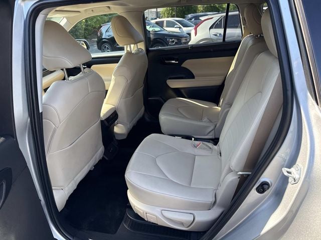 2024 Toyota Highlander Hybrid XLE