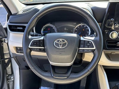 2024 Toyota Highlander Hybrid XLE
