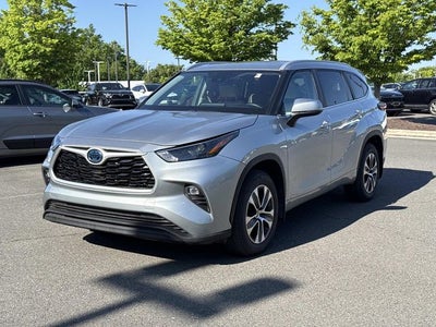 2024 Toyota Highlander Hybrid XLE